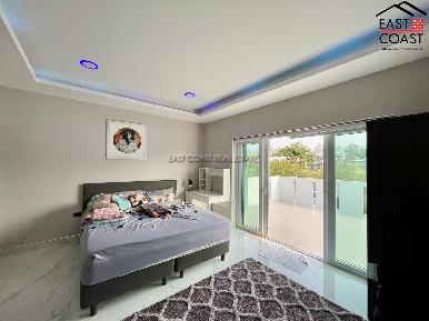 Temple Court Villa 12