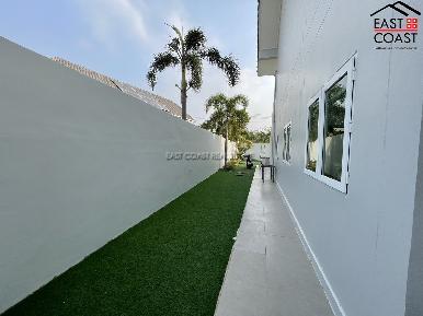 Temple Court Villa 13