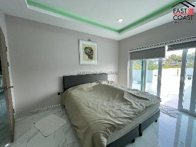 Temple Court Villa 17