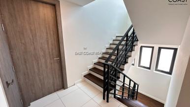 3-Storey House – Huay Yai Main Road 3
