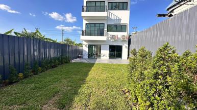 3-Storey House – Huay Yai Main Road 14