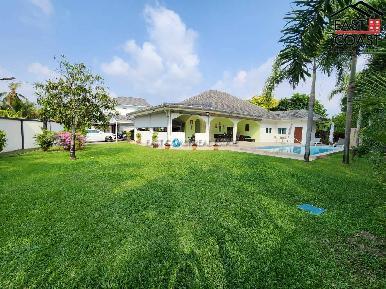Private House Huay Yai 37