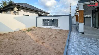 Private house in Krating lai 17