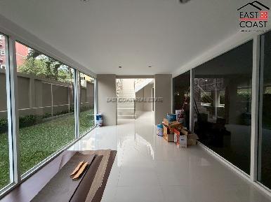 Residential Condominium Building + office rooms 18
