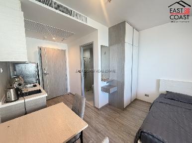 AERAS Beachfront Condominium 10