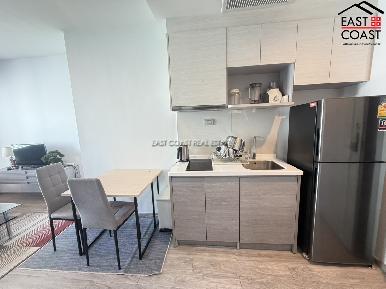 AERAS Beachfront Condominium 12