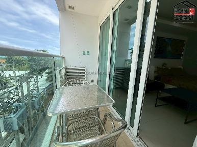 Cosy Beach View 11