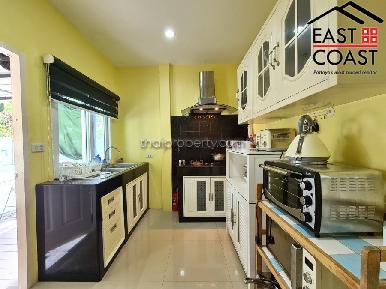 Ban Amphur House 8