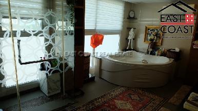 Cosy Beach View 13