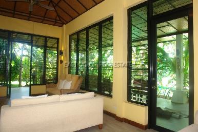 Garden Villa  12