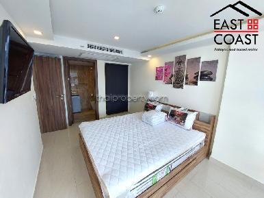Grand Avenue Residence 8