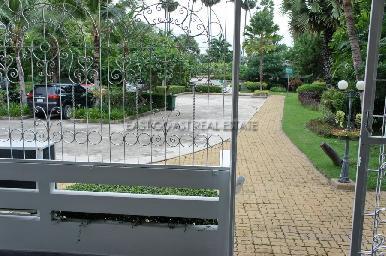 Grand Condo 14