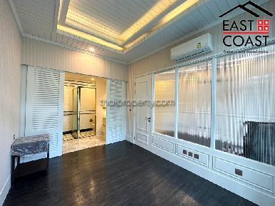 Grand Florida Beachfront Condo Resort Pattaya 11
