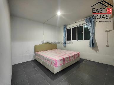 House with Apartment 2