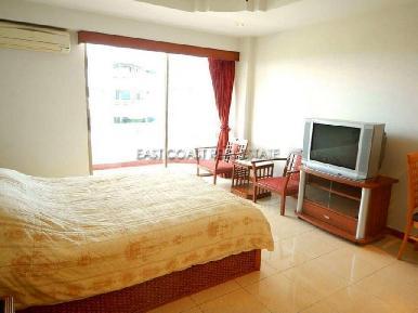 Jomtien Condotel & Village 8