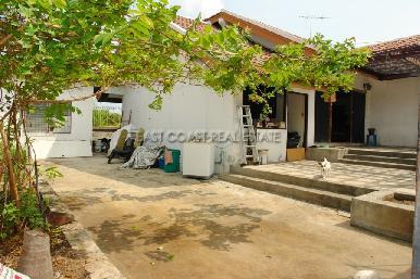 Jomtien Condotel & Village 1