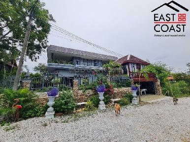Junglemoon Pool Villa 2