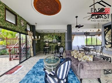 Junglemoon Pool Villa 8