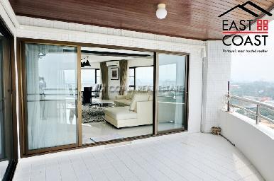 Krisada Cliff & Park Condo 17