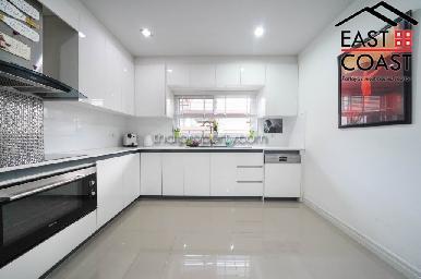 Lakeside Court 5 8