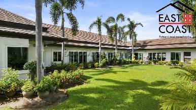Luxury pool villa 26