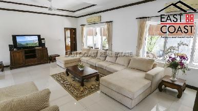 Luxury pool villa 4