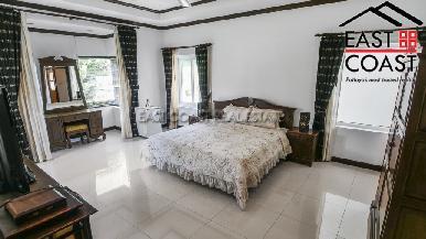 Luxury pool villa 30