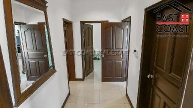 Luxury pool villa 38