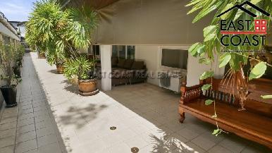 Luxury pool villa 47