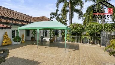 Luxury pool villa 51