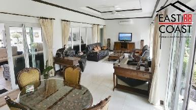 Luxury pool villa 6