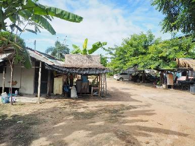 Mab Yai Lia Land 7