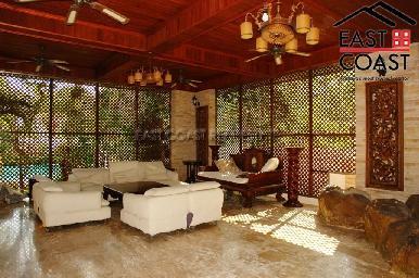 Majestic Residence 27