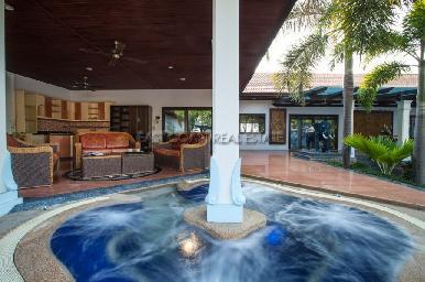 Majestic Residence  32