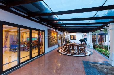 Majestic Residence  19