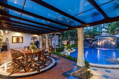 Majestic Residence  15
