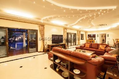 Majestic Residence  14