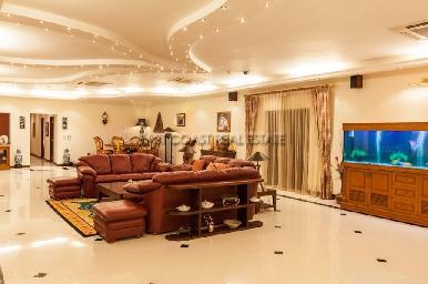 Majestic Residence  5