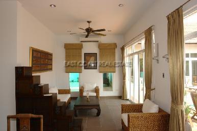 Private pool villa 9