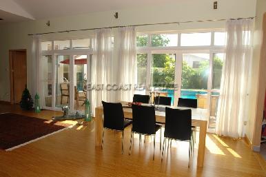 Private pool villa 7