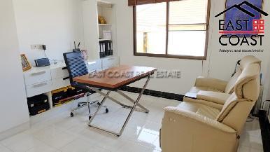 Pattaya Hill 1 17