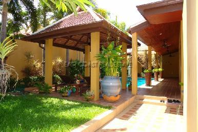 Pool Villa in Soi Wat Boon 6
