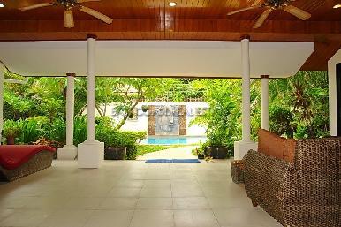 Pratumnak Pool Villa 13