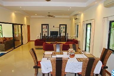 Pratumnak Pool Villa 8