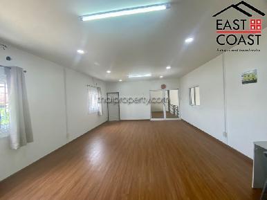 Private House with Warehouse 40