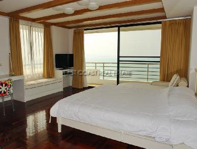 Royal Cliff 13