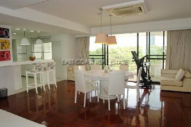Royal Cliff 7