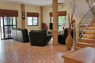 Royal Park Village 2