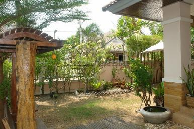 Ruen Pisa Village 20