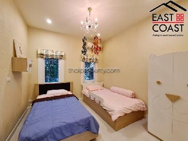 Silk Road Place 18